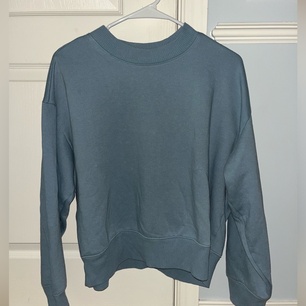 Cropped Crewneck